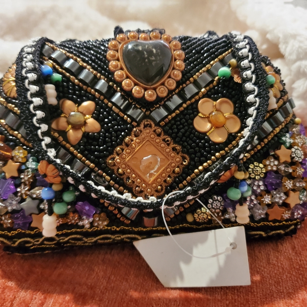 Purse - Picture 2 of 11